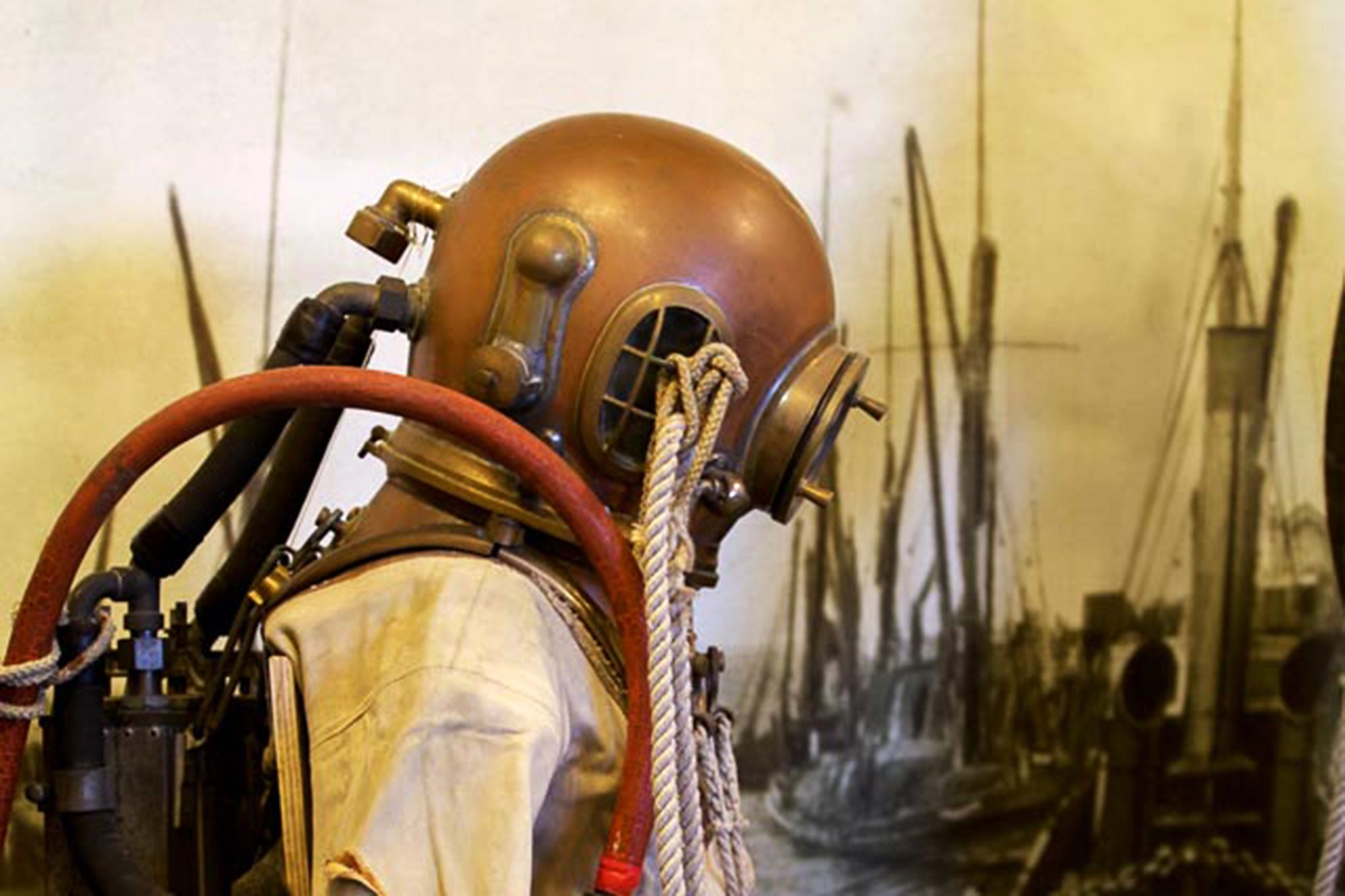 Early diving helmet on a mannequin 