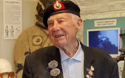 D-Day veteran, Jack Quinn visits the museum